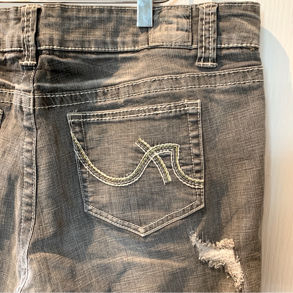 HYDRAULIC Women’s Gray Ankle Cropped Distressed Denim Jeans Size 18W - Picture 8 of 14